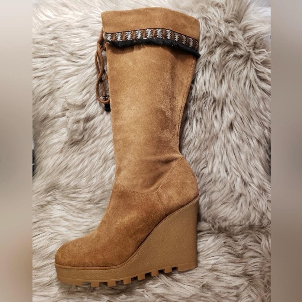 NWOT Diane Von Furstenburg size 8.5 boots
